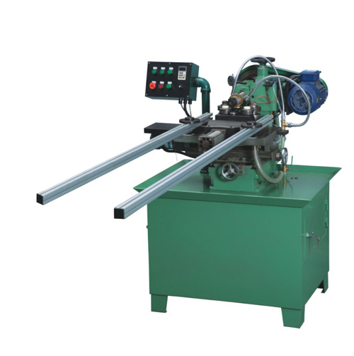 Kammprofile gasket machine